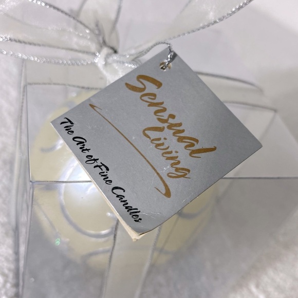 Vintage Sensual Living Cream Silver Christmas Tree Ornament Candle - Picture 2 of 11